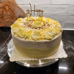 Vanilla Love'tt Cake